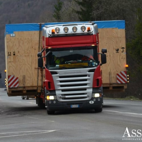 trasporta un carico